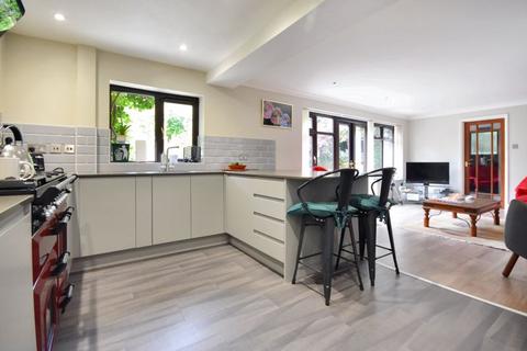 4 bedroom semi-detached house for sale, Ewshot, Farnham