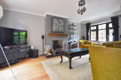 4 bedroom semi-detached house for sale, Ewshot, Farnham