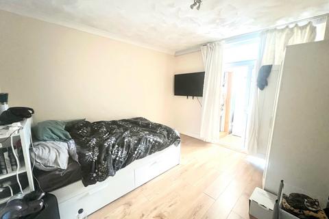 3 bedroom house for sale, Hulse Avenue, Barking IG11