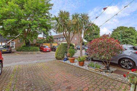 4 bedroom townhouse for sale, Brookenbee Close, Rustington, West Sussex