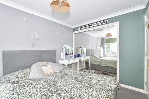24 Brookenbee Close, Rustington, Littlehampton, BN16 3SH