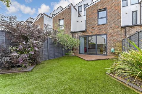 4 bedroom townhouse for sale, Bridle Path, Beddington, Croydon, Surrey