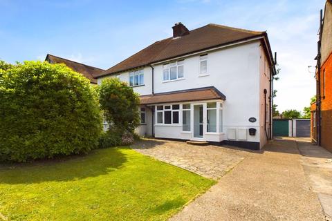 11 Avenue Road, Caterham, CR3 5TR