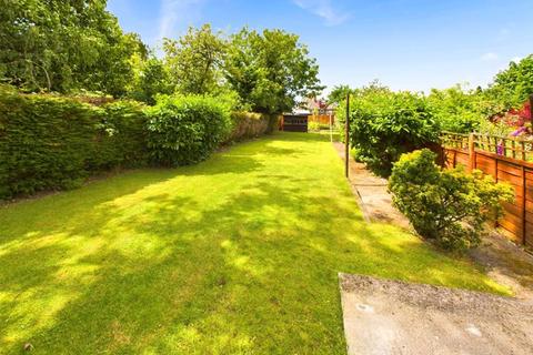 11 Avenue Road, Caterham, CR3 5TR