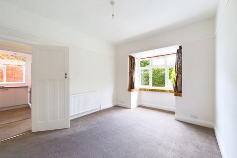11 Avenue Road, Caterham, CR3 5TR