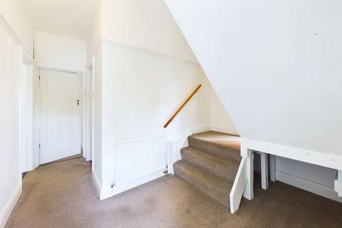 11 Avenue Road, Caterham, CR3 5TR