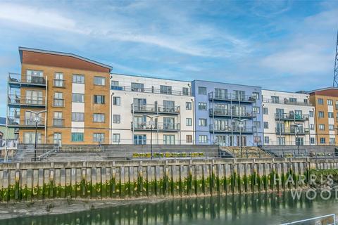 2 bedroom penthouse to rent, Quayside Drive, Colchester, Essex, CO2