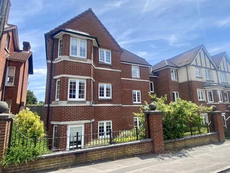 Grove Road, Fareham PO16 2 bed retirement property for sale £180,000