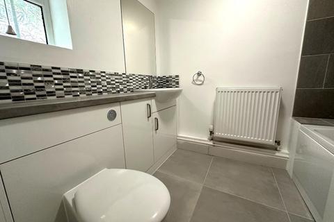 9 Blyth Place, Luton, LU1 5ED