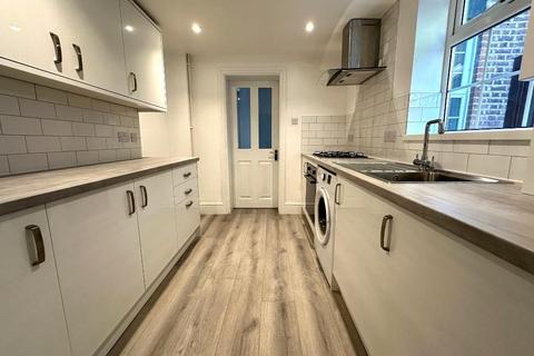 9 Blyth Place, Luton, LU1 5ED