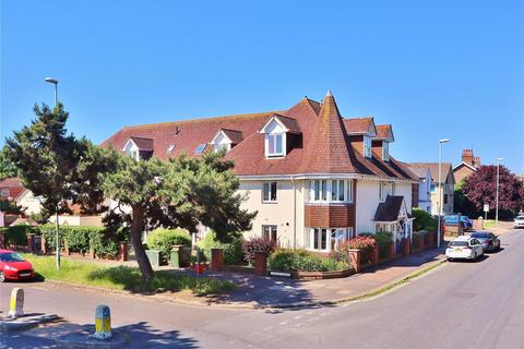 2 bedroom flat for sale, Grand Avenue, Worthing, West Sussex, BN11