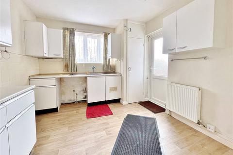 2 bedroom flat for sale, Alinora Crescent, Goring-by-Sea, Worthing, West Sussex, BN12