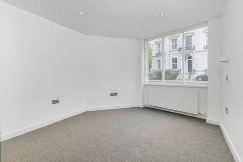 2 bedroom flat to rent, Lansdowne Road, London