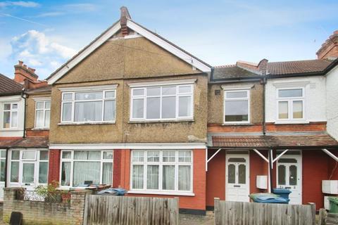 1 bedroom flat to rent, Sumner Road, Harrow