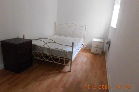 2 bedroom flat to rent, 123, Gogarloch Syke, Edinburgh, EH12 9JE