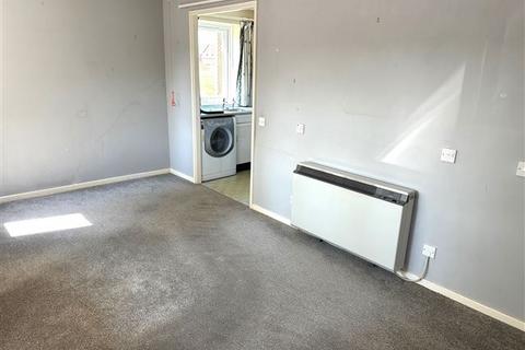 2 bedroom flat for sale, Salvington Road, Worthing, West Sussex, BN13 2JY