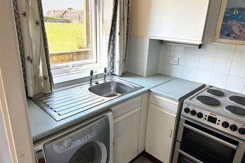 2 bedroom flat for sale, Salvington Road, Worthing, West Sussex, BN13 2JY