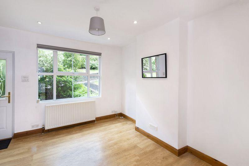 Living Room pic1