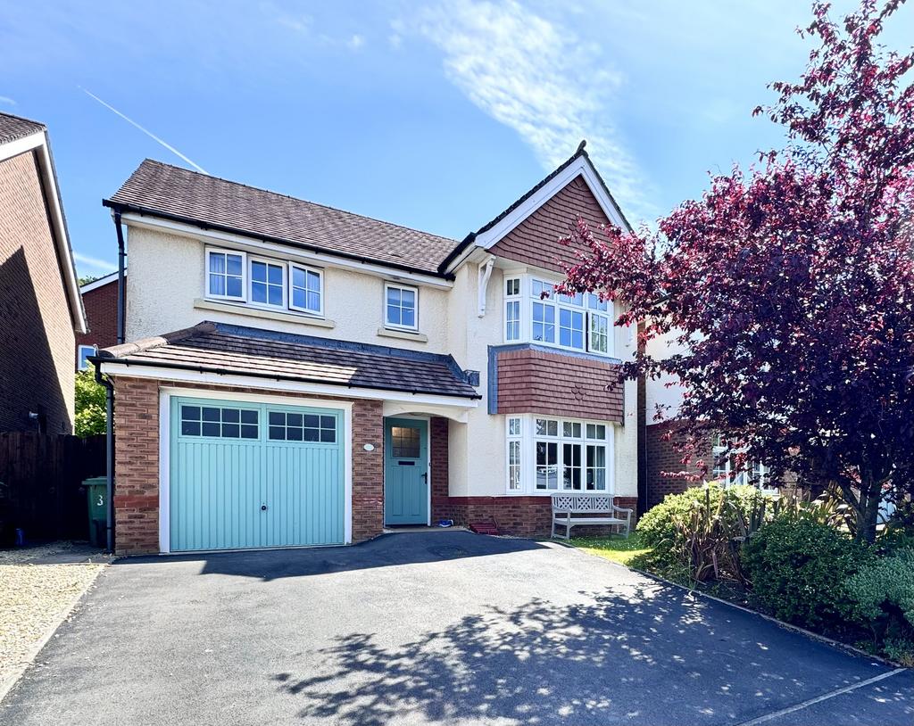 Cwmbach, Aberdare CF44 4 bed detached house for sale £325,000