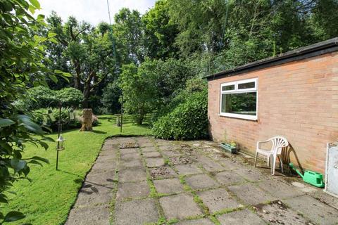8 Bramhall Close, Milnrow, Rochdale, OL16 4BX