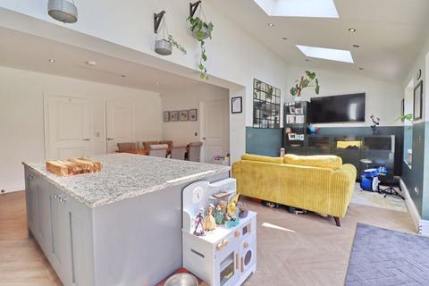 9 Bonnington Close, Worsley, Manchester, M28 3UP