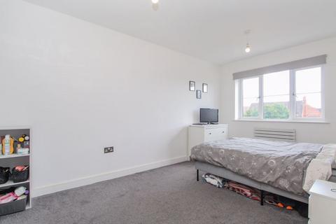 2 bedroom apartment for sale, Abbey Fields, Bedford MK42