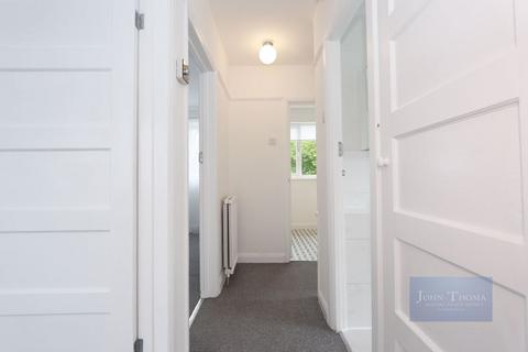 2 bedroom apartment to rent, Brunswick Gardens, Essex IG6