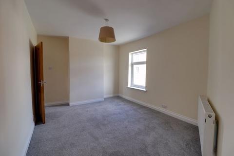 2 bedroom end of terrace house to rent, Marsh Street, Stafford ST16