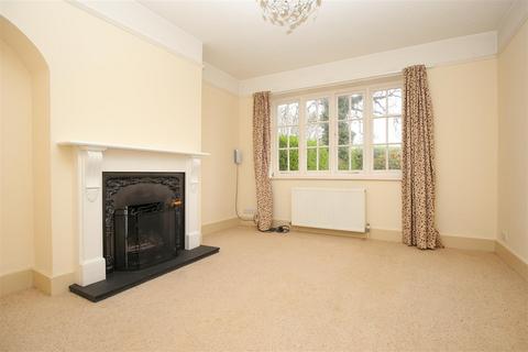 2 bedroom house for sale, Hamptons Road, Hadlow, Tonbridge