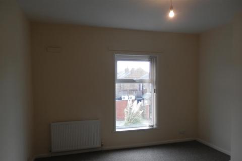 2 bedroom semi-detached house to rent, Johnson Street, Manchester M46