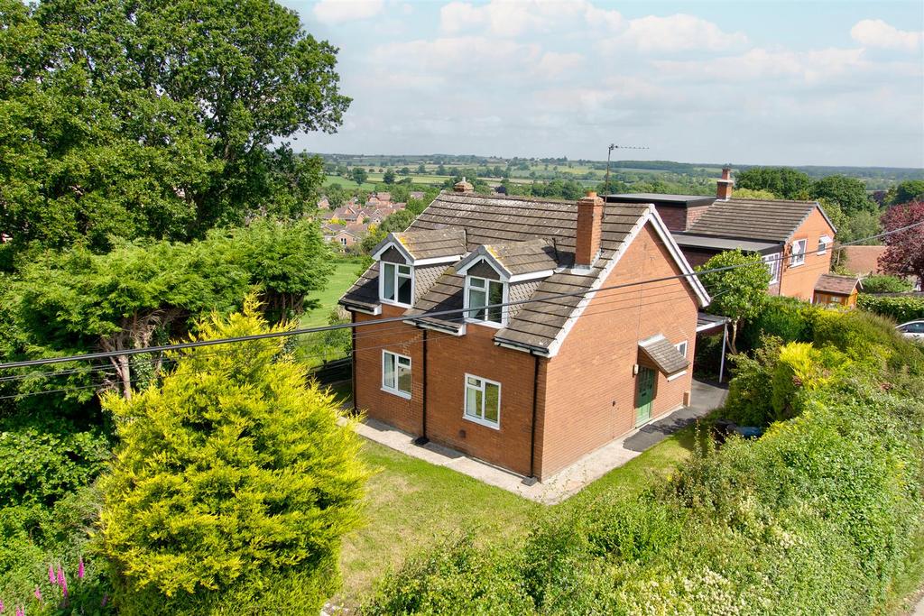 Pontesbury Hill, Pontesbury, Shrewsbury 3 bed detached house for sale
