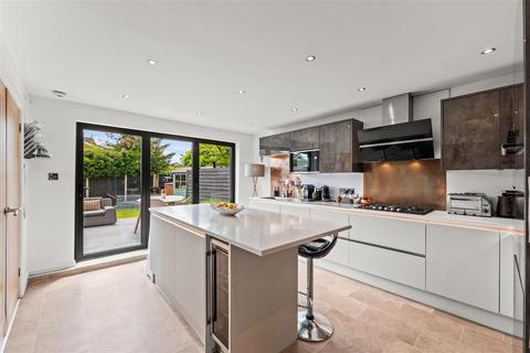 undefined, Pinewood Close, Southwell NG25
