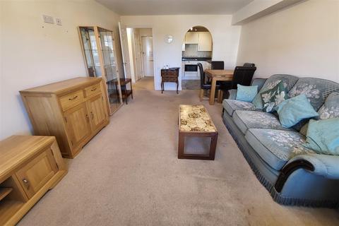 1 bedroom retirement property for sale, Betjeman Court, Cockfosters EN4