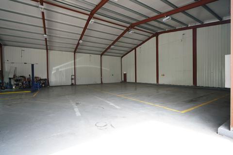 Warehouse to rent, Unit , Cliffside Estate, Askews Farm Lane, Grays