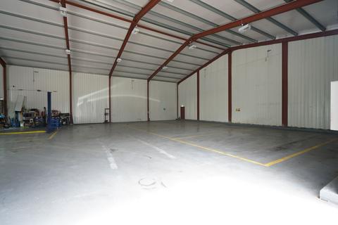 Warehouse to rent, Unit , Cliffside Estate, Askews Farm Lane, Grays