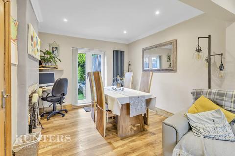 24 Chestnut Crescent, Oldham, OL8 2NL