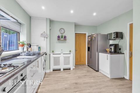 24 Chestnut Crescent, Oldham, OL8 2NL