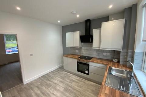 2 bedroom house to rent, Cecil Street, Dukinfield