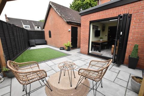 2 bedroom end of terrace house for sale, Chancel Road, Scunthorpe