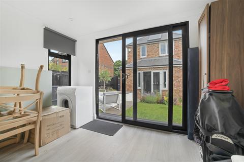 Lavender Cottage, 50a North Road, Ascot, SL5 8RP