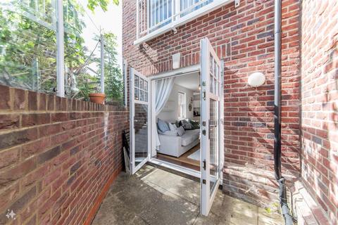 2 bedroom flat for sale, Bunns Lane, Mill Hill