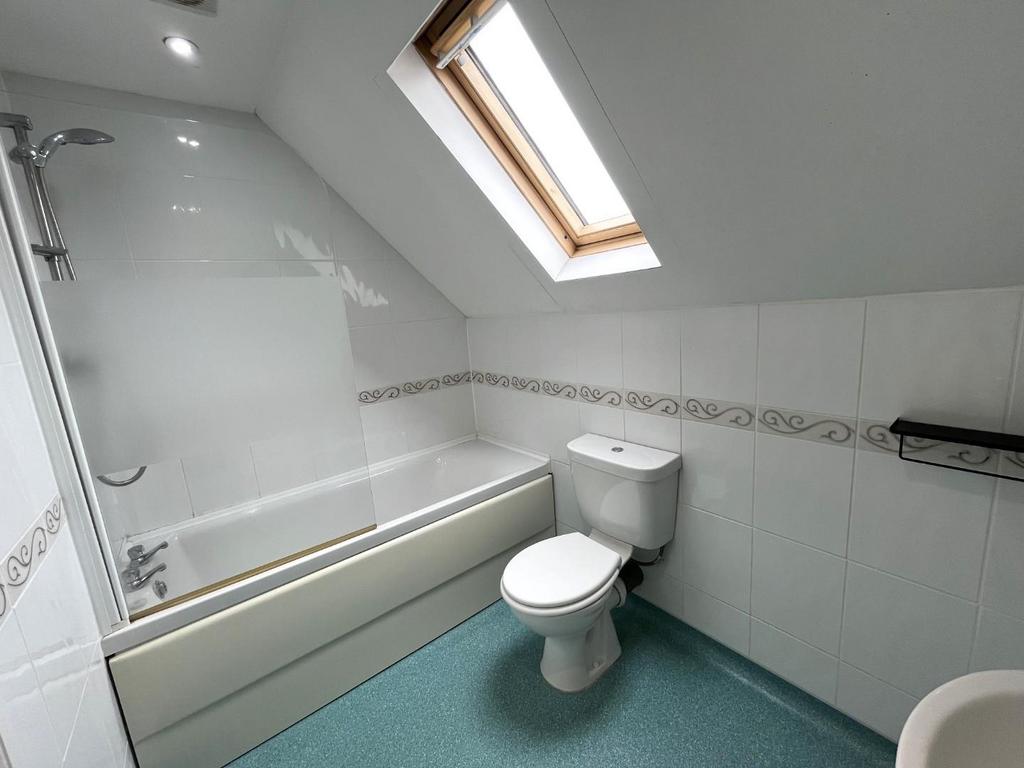 Bathroom.JPG