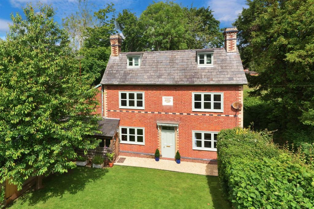 Ewyas Harold, Herefordshire 4 bed detached house for sale £525,000