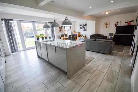 306 Beaver Hill Road, Sheffield, S13 9QB