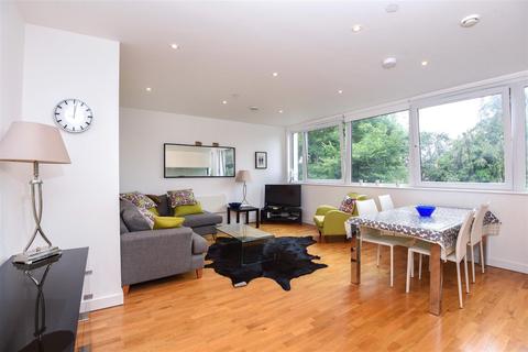 2 bedroom flat to rent, Kersfield Road, London