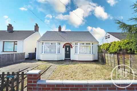 2 bedroom detached bungalow for sale, Long Road, Lowestoft, NR33