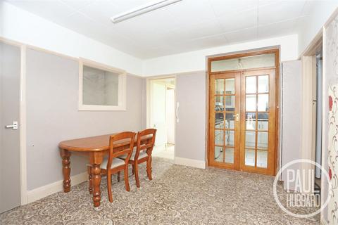 2 bedroom detached bungalow for sale, Long Road, Lowestoft, NR33