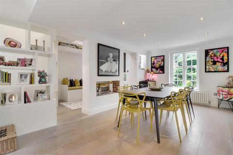 4 bedroom semi-detached house for sale, Cotman Close, Hampstead Garden Suburb