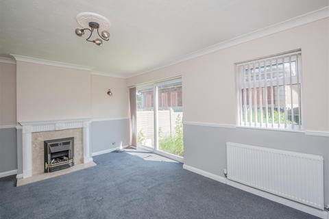 3 bedroom townhouse for sale, Whingate cl ose, Leeds