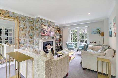 4 bedroom cottage for sale, Cotman Close, NW11